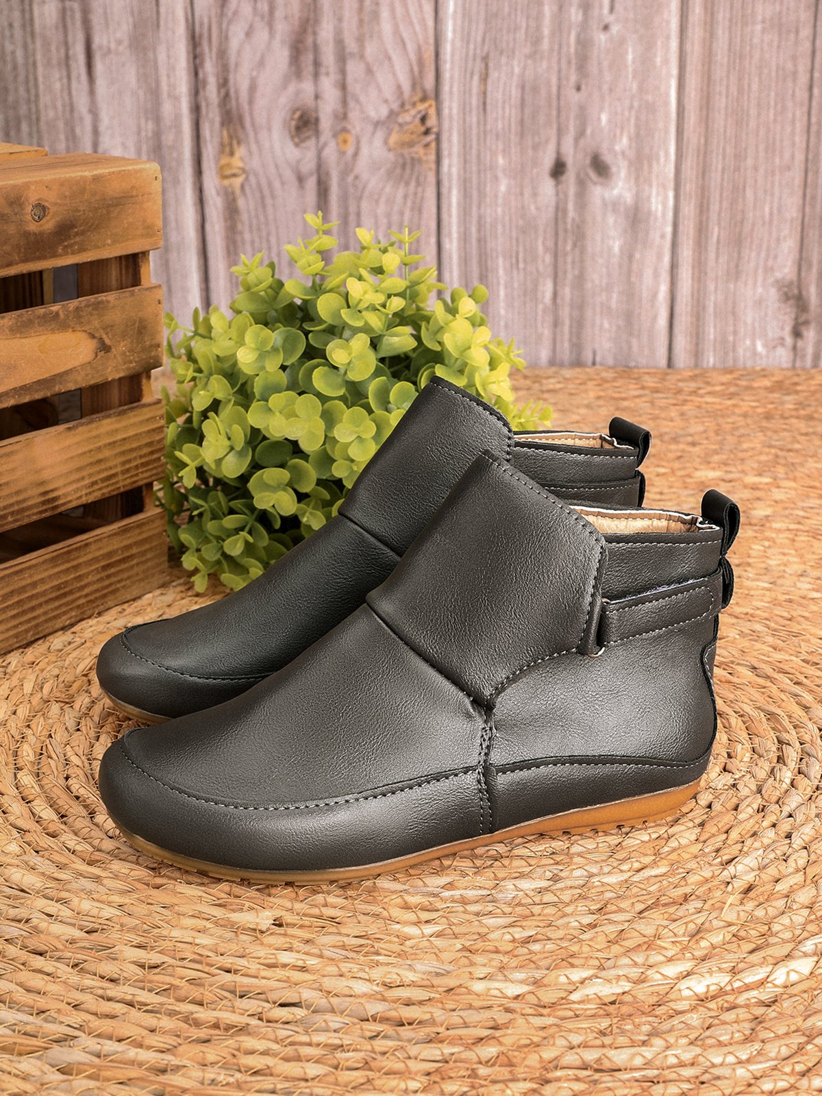 Flacher PU-Stiefel Atmungsaktiv Abriebfest Klettverschluss Noracora