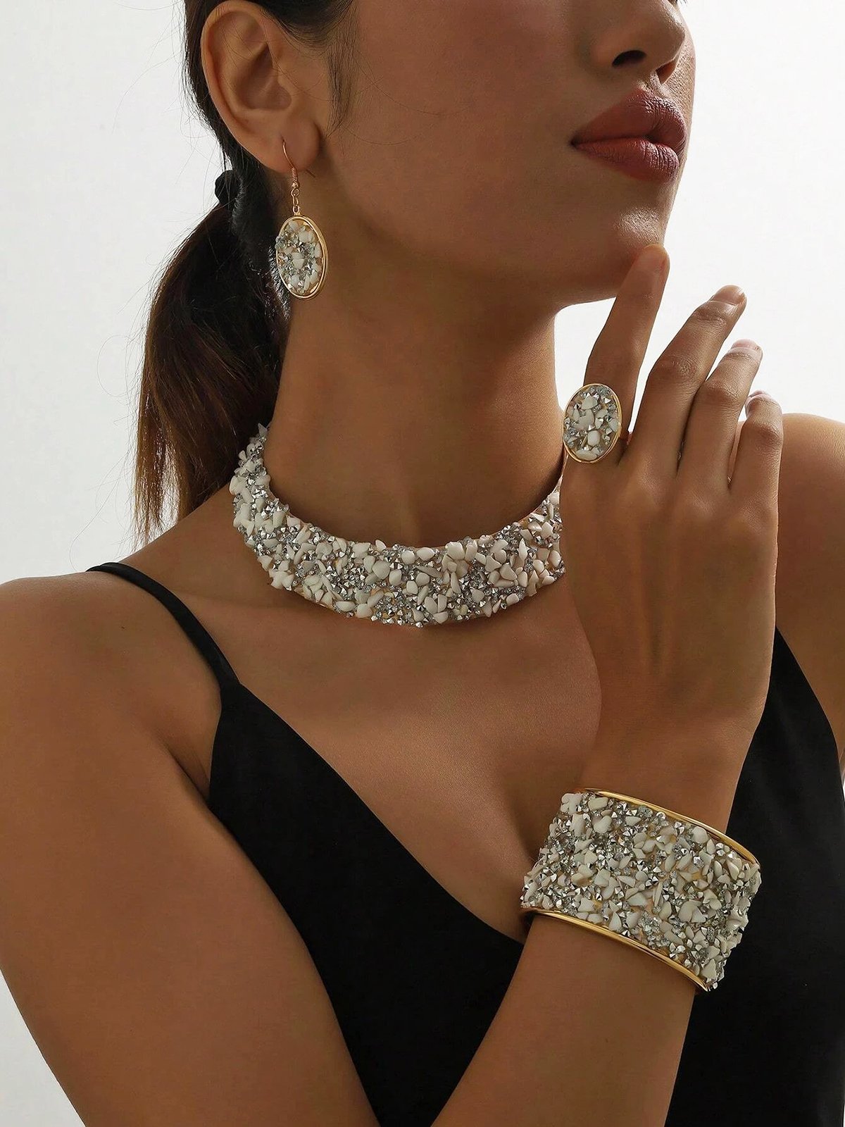 4 Stück/Set Luxuriös Multifarben Strass Verziert Metall Halsband Halskette Set