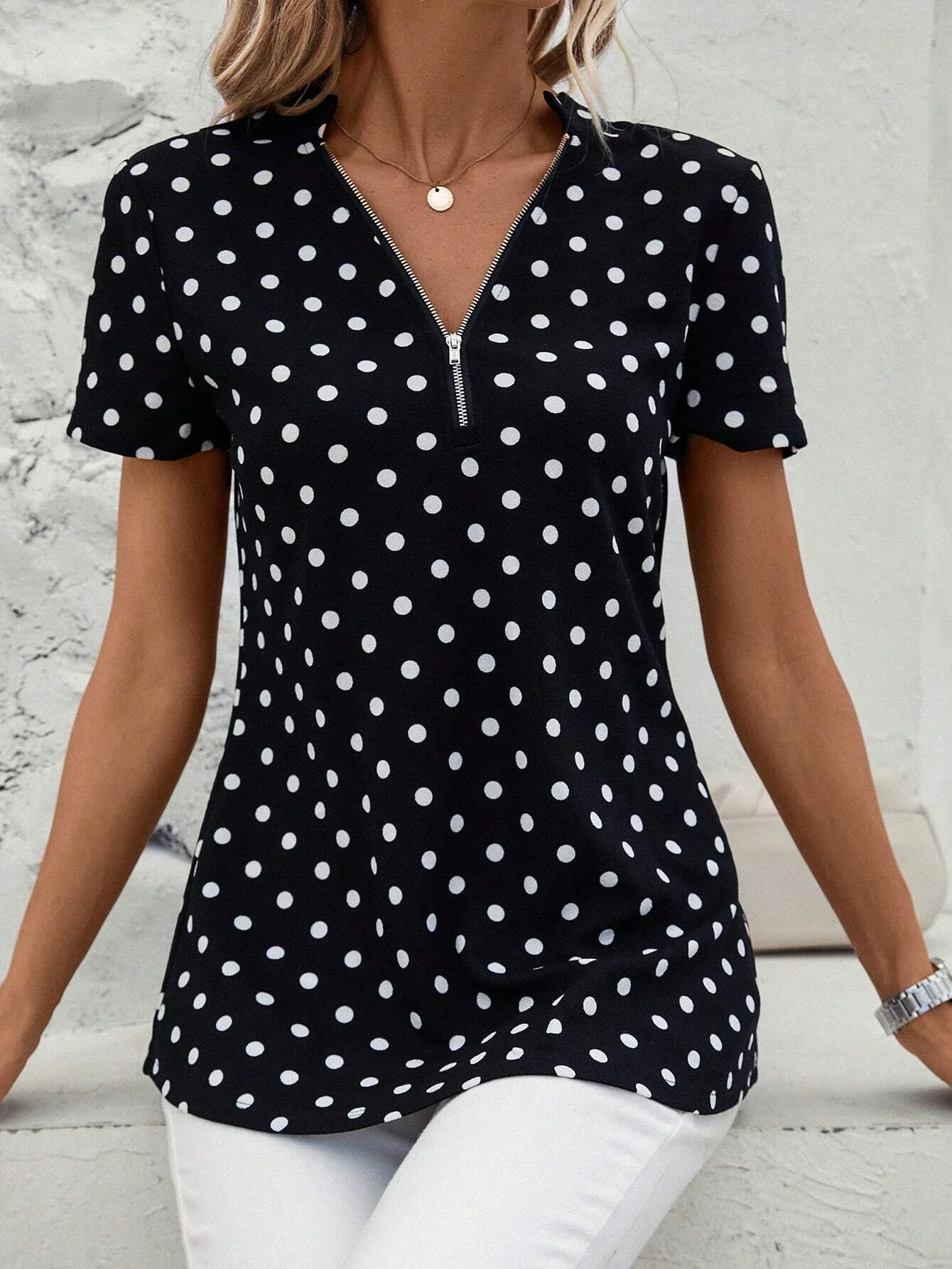 V-Ausschnitt Kurzarm Polka Dots Reißverschluss Regelmäßig Mikroelastizität Regelmäßige Passform Bluse für Damen