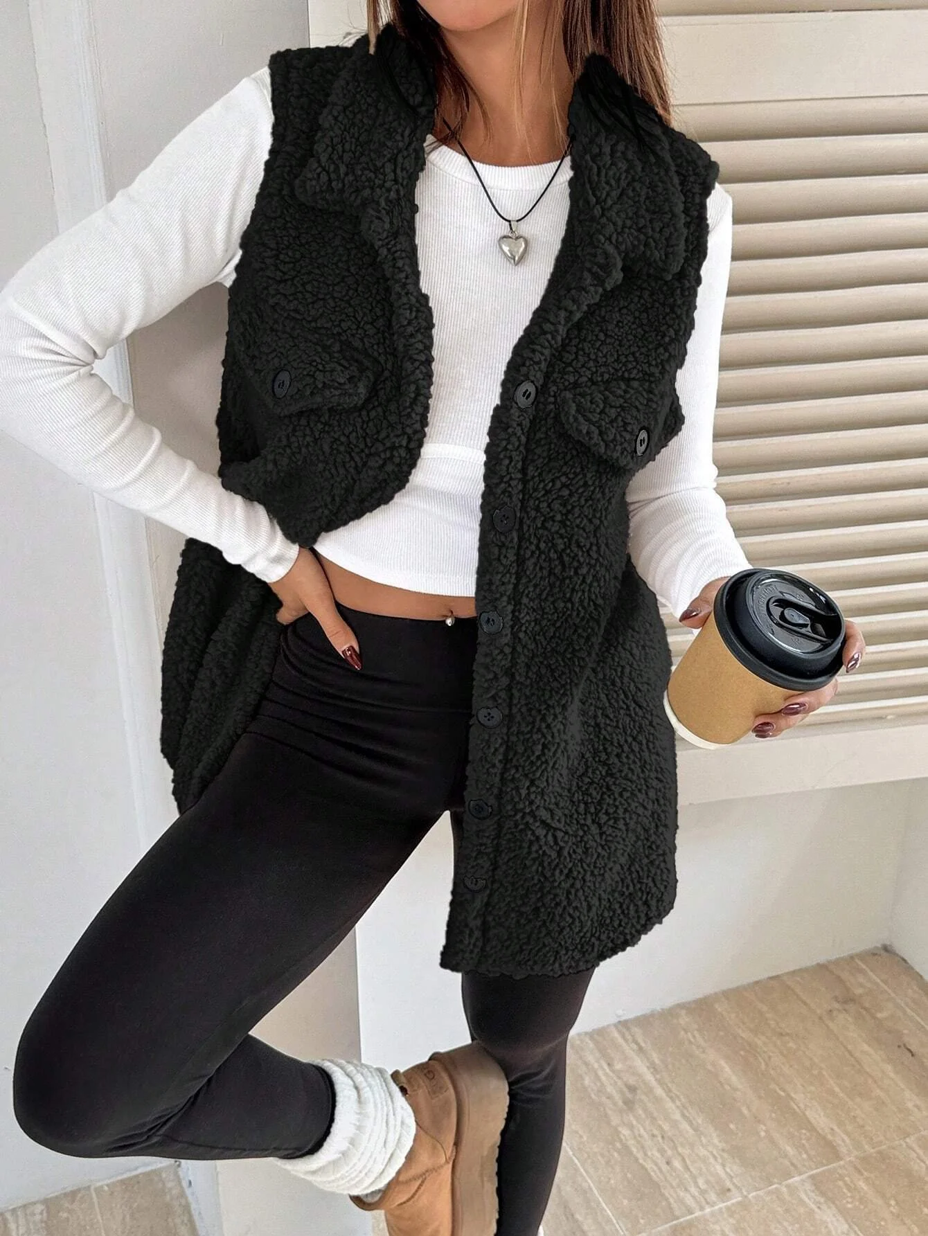 Damen Herbst und Winter Revers Geknöpft Plüsch Tanktop Jacke Weit Temperament Pendeln Nachahmung Lammfell