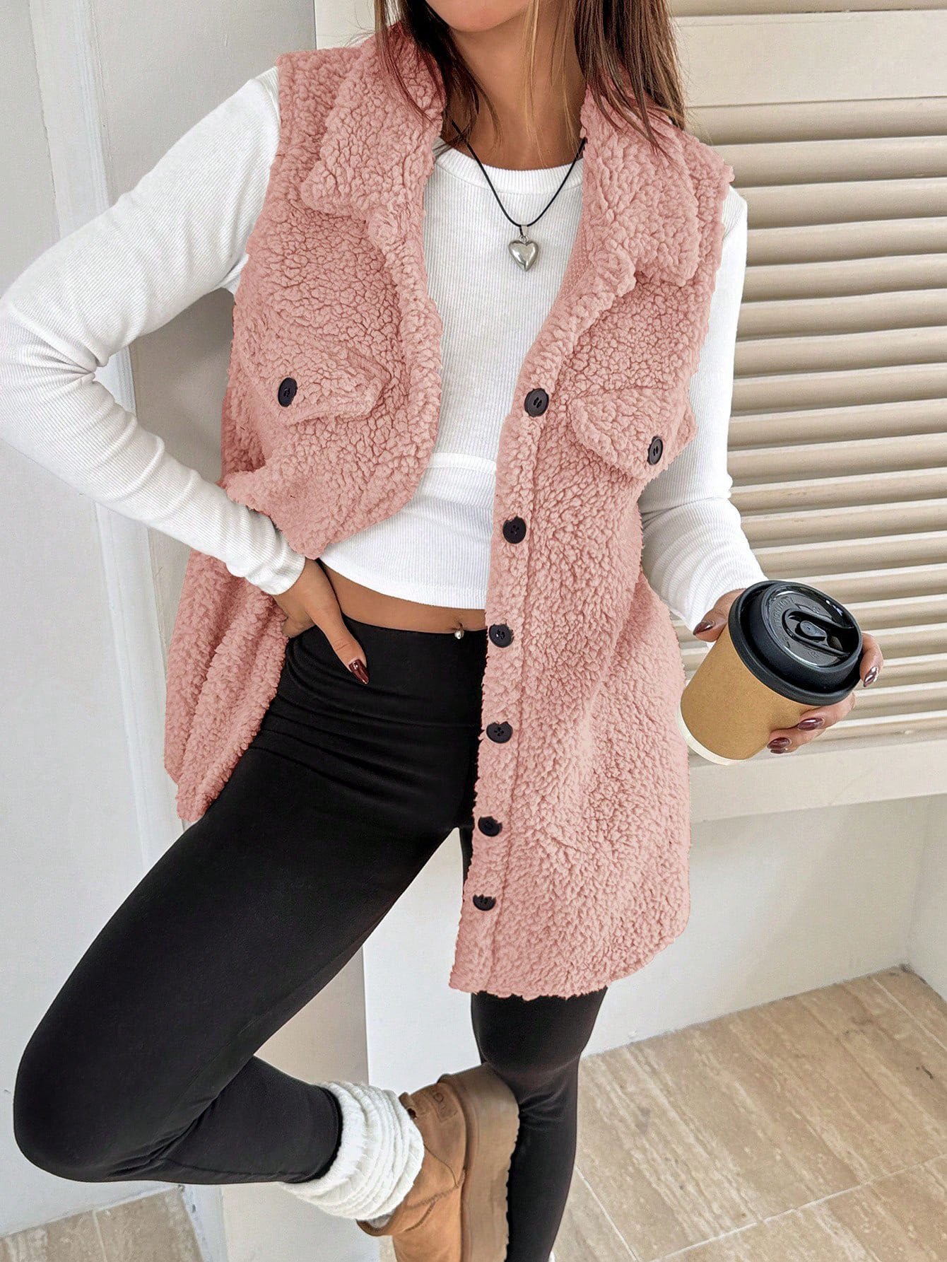 Damen Herbst und Winter Revers Geknöpft Plüsch Tanktop Jacke Weit Temperament Pendeln Nachahmung Lammfell