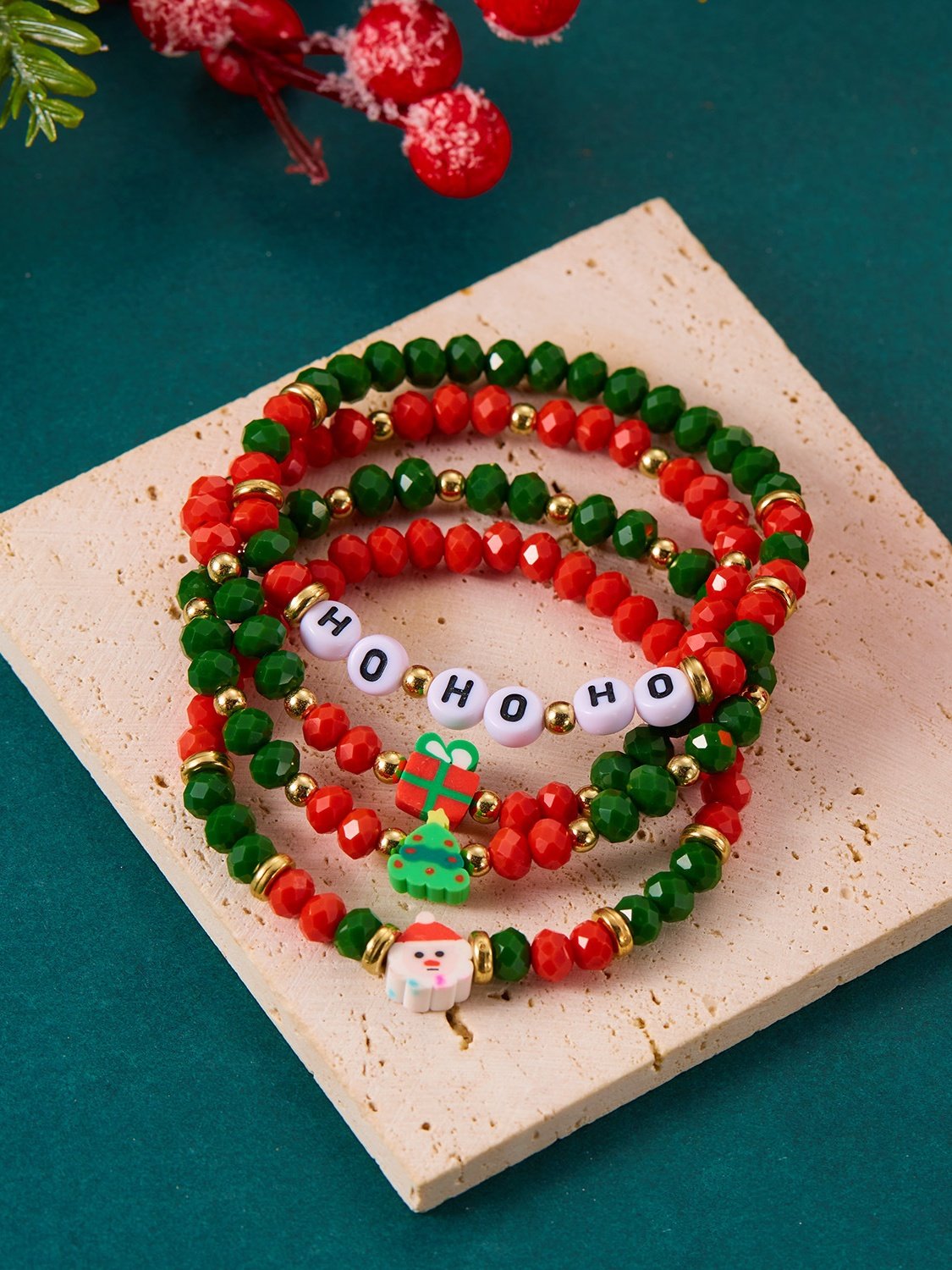 Weihnachten Galvanisieren Schneeflocke Elch Weihnachten Glocke Weihnachtsmann Armband modisch und Vielseitig Weihnachten Kristall Reis Korn Armband Kombination Set