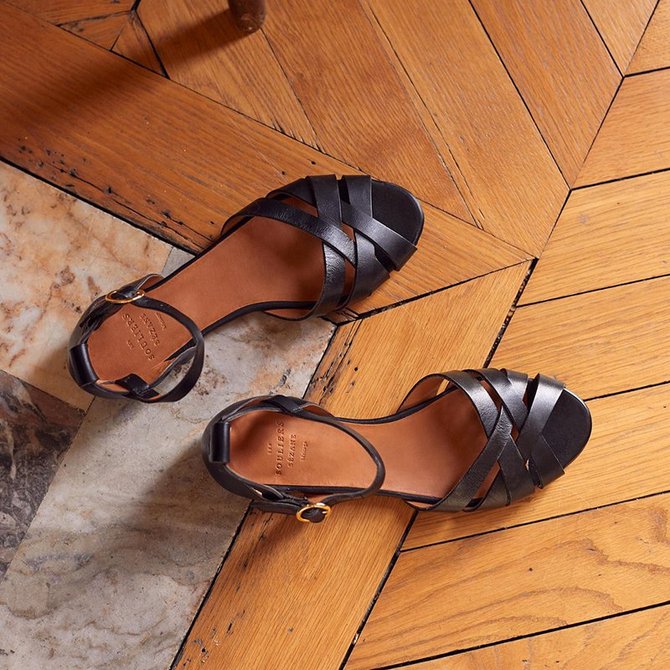 Crossed Strap Flats Adjustable Buckle Sandals
