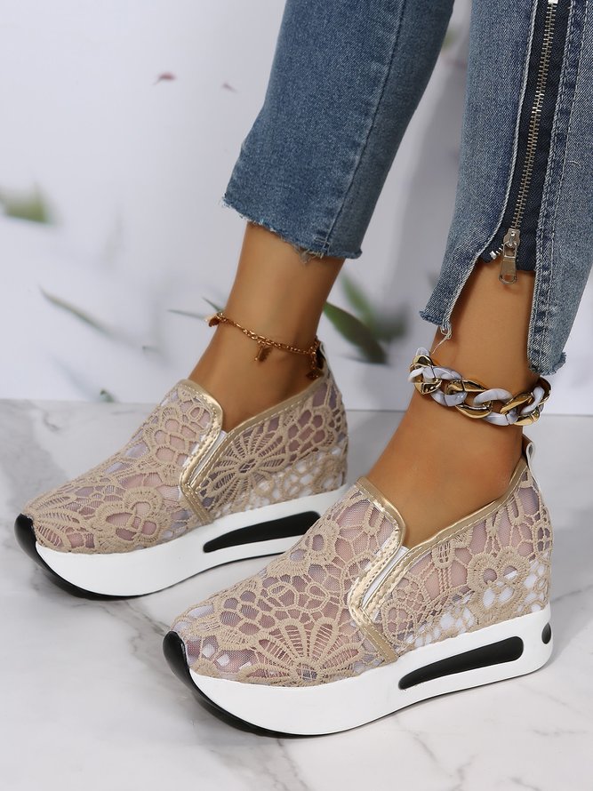 Blumenstickerei Mesh Paneeliert Slip-On Keil Sneakers