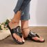 Damen Stelle Zehentrenner PU Schuhe Metallische Schnalle Pantolette Hardware Schnalle Sommer Flach Pantoletten